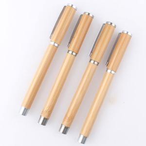 Bolígrafo de Tinta de Gel de Bambú Personalizado 2022 con Logotipo Impreso - Product Image 1