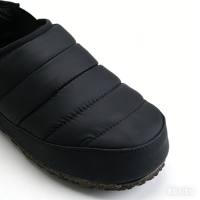 Bottes d'hiver matelassées noires en gros, antidérapantes, légères et confortables, avec semelle isolante, personnalisables OEM/ODM (logo et style)