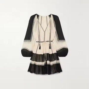 Nouvelles robes d'automne pour femmes, robes décontractées bohèmes modestes, robes en lin mi-longues à col en V avec broderie florale - Product Image 4