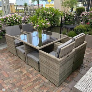 Set Tavolo da Pranzo Moderno per Esterni all'Ingrosso in Rattan Wicker per Ristorante, Patio, Giardino, Balcone, Terrazza, Hotel - Product Image 2