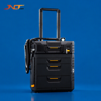 Machine de nettoyage laser avec tête de nettoyage de 6e génération, souffleur d'air intégré, capteur de distance et écran portable pour la réglage.
