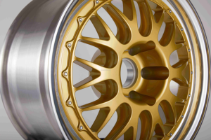 Jantes en alliage forgé chromées sur mesure en 2 pièces 5x120/130/114.3 E88/E87 15-19 pouces <span class=keywords><strong>Centre</strong></span> doré pour Audi - Product Image 5