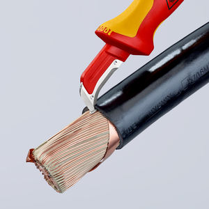 เครื่องปอกสายไฟ Knipex 4x70 มม. ด้ามจับนุ่มแบบเหล็กอุตสาหกรรม - Product Image 1