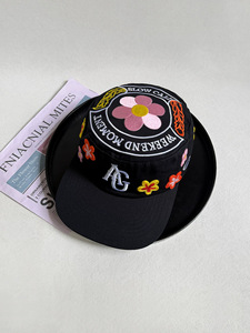 Gorro de Mujer con Diseño Floral Retro 2026, Gorra Plana con Bordado de Flores - Product Image 4