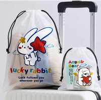 Sac en plastique UniOne en gros personnalisé en CPE imperméable pour chaussettes, vêtements, jouets en peluche, chaussures, tenues de sport, avec cordon de serrage