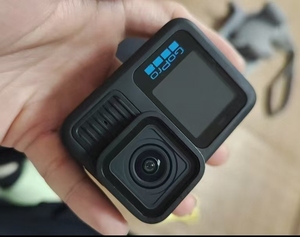 Caméra d'action HERO 13 Black avec capteur CMOS 4K, étanche jusqu'à 10 m, écran 2,0 pouces, version standard - Product Image 1