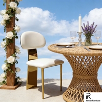 Chaise minimaliste en acier inoxydable doré à dossier incurvé avec coussin moelleux pour mariage, banquet et salle à manger