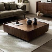 Table basse carrée moderne de designer nordique haut de gamme en bois de noyer massif, écologique et simple, pour la maison, les petits appartements et les salons