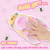 Vente en gros d'animal en peluche Kawaii Capibara avec sac à dos abeille jouet en peluche mignon rose Capybara poupée oreiller enfants adultes Fuggler peluche
