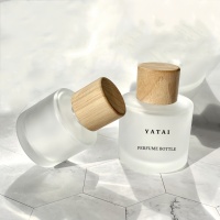Flacon de parfum vintage en verre dépoli transparent avec couvercle en bois, capacité 30ml/50ml/100ml, sérigraphié, vide, pour aromathérapie