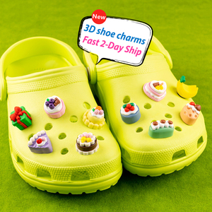 Pop nouveau dessin animé 3D Designer Pvc collations sucrées fraise Shortcake étoile coeur mignon Dessert nourriture fruits gâteau banane chaussure breloques - Product Image 1