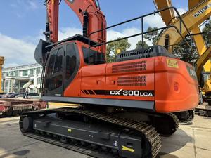 Excavatrice d'occasion DOOSAN DX300LCA, 30 tonnes, d'origine coréenne, sur chenilles, en stock, à vendre - Product Image 2