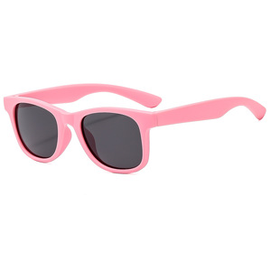 <span class=keywords><strong>Occhiali</strong></span> <span class=keywords><strong>da</strong></span> <span class=keywords><strong>sole</strong></span> all'ingrosso in Silicone per <span class=keywords><strong>bambini</strong></span> alla moda versatile party party senior sense protezione UV <span class=keywords><strong>occhiali</strong></span> <span class=keywords><strong>da</strong></span> <span class=keywords><strong>sole</strong></span> - Product Image 4