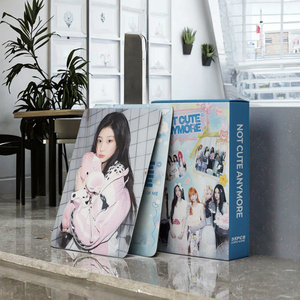 Set di 55 Fotocard Kpop ILLIT NOT CUTE ANYMORE, Carte Lomo Personalizzate Stampate Digitalmente, Regalo Promozionale di Ringraziamento - Product Image 3