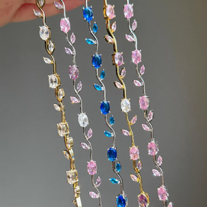 Gioielli di Alta Qualità per Donne Bracciale a Catena con Tulipano e Rosa in Oro e Argento Placcato PVC con Zirconi AAA Brillanti - Product Image 4