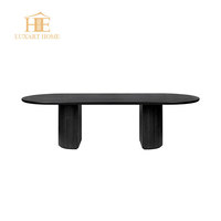 Table à manger ovale moderne en bois massif recyclé de style nordique minimaliste, table à manger noire à nervures, table à manger de luxe 8 places