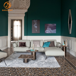 Divano Moderno di Lusso con Struttura in Metallo, Tessuto Grigio Scuro, Profili Cromati e Gambe Affusolate, Stile Bauhaus per Spazi di <span class=keywords><strong>Design</strong></span> - Product Image 2