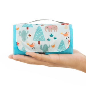 Tapis de pique-nique portable YSD-80626, rectangulaire, en nylon, imperméable, pour le camping et la plage, utilisable par plusieurs personnes - Product Image 1