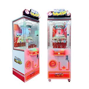 Machine de cadeau de prix de clip de <span class=keywords><strong>roue</strong></span> de jeu chanceux de 32 grands clips à pièces de Offre Spéciale pour des enfants prise faite sur commande 110/220V Machine de cadeau de pince - Product Image 1