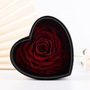Nuove Idee Prodotto 2026: <span class=keywords><strong>Rose</strong></span> Stabilizzate Decorative in Scatola a Cuore in PU, Set Regalo Piccolo con LOGO, Souvenir Artificiale per Matrimoni - Product Image 3