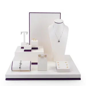 定制PU皮革珠宝展示道具戒指项链支架，用于高级包装和展示