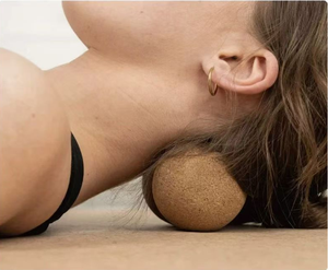 Boule de liège arrondie de yoga en bois naturel de vente chaude boule de massage de yoga balle de gymnastique personnalisée pour le massage - Product Image 4
