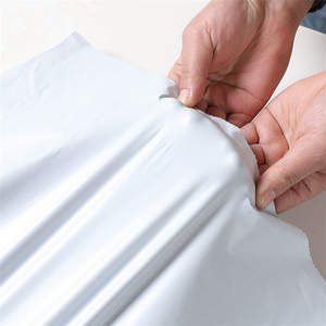 Precio de fábrica personalizado hidrofóbico estirable <span class=keywords><strong>Vinted</strong></span> bolsa de envío a prueba de humedad biodegradable sello seguro bolsa de mensajería de plástico - Product Image 4