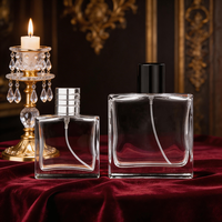 Flacon de parfum carré de luxe en verre de 100 ml, pompe à lotion, diffuseur à bâtonnets, transparent, épaissi, poli au feu, estampé à chaud - Vente en gros