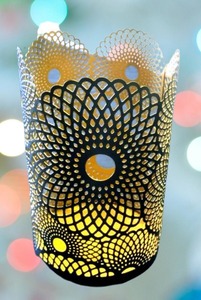 Lanterne décorative en métal découpé, porte-bougie votive en fer fait main, résistante à la chaleur, pour la maison et les mariages - Product Image 5