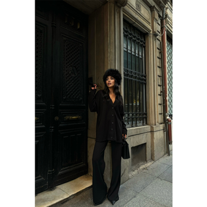 Ensemble cardigan et pantalon en tricot noir pour femmes, longueur au-dessus du genou, style décontracté, ensemble deux pièces avec décoration logo - Product Image 5