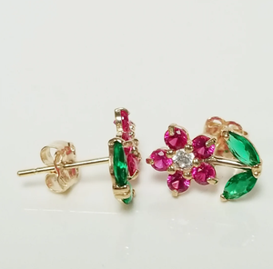 Pendientes de Diamantes con Rubíes y Esmeraldas Naturales |   Piedras Preciosas Redondas de 2 mm y Marquise de 3x5 mm |   Pendientes de Oro Amarillo de 14K - Product Image 5