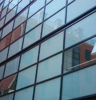 Le verre trempé de gratte-ciel expose la structure industrielle de bâtiment de mur rideau en aluminium de cadre