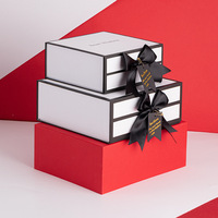 Coffret cadeau de Noël avec sac en papier gratuit, boîte d'emballage de luxe pour vêtements, ruban, nœud, fermeture magnétique, boîte cadeau pliable en carton