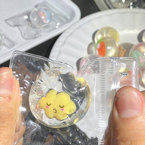 ของเล่นบีบมินิอินสตาแกรมรูปเกี๊ยวกลมน่ารัก ซีรีส์ Squishy ของเล่นบีบคลายเครียด ของขวัญสำหรับเด็กและผู้ใหญ่ ขนาด 2 นิ้ว บรรจุในแคปซูล - Product Image 2