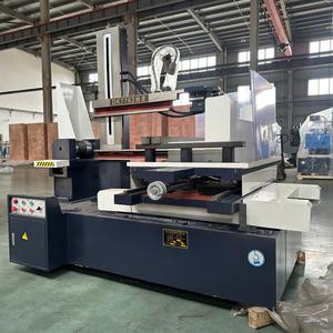 Dk7763f Machines de découpe à grande vitesse pour la fabrication de moules métalliques, machine de découpe à fil EDM - Product Image 1