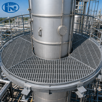 Grille métallique industrielle sur mesure, barres de 5 mm d'épaisseur, galvanisation à chaud Q235 pour panneau d'accès de plateforme de turbine éolienne extérieure
