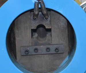 Barre d'acier automatique Barre de tige en <span class=keywords><strong>L</strong></span> Forgeage à chaud/Refoulement à chaud/Pressage à chaud Machine de forgeage d'extrémité de barre d'acier - Product Image 5