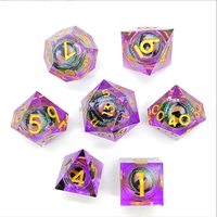 Jeu de dés à bords vifs en résine, yeux de dragon mobiles et dés liquides à sable mouvant, pour RPG et jeux de société, 7 pièces par set