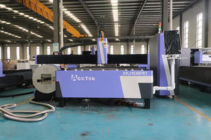 Machine de découpe laser fibre intégrée 1500W 3000W 6000W pour plaques et tubes, avec fonction rotative pour la découpe de tôles et tubes métalliques, modèles 1530 2040, découpe laser CNC aluminium - Product Image 3