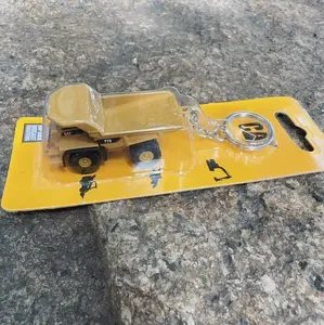 50 pièces moulé sous pression <span class=keywords><strong>Mini</strong></span> ingénierie porte-clés Bulldozer alliage <span class=keywords><strong>pelle</strong></span> pour <span class=keywords><strong>Caterpillar</strong></span> 770 pointe camion modèle <span class=keywords><strong>jouet</strong></span> - Product Image 1