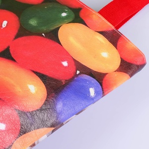 Sacs en papier kraft Dupont personnalisés avec logo imprimé, sacs fourre-tout à bandoulière uniques, lavables, résistants aux déchirures, texturés, avec lettrage QC - Product Image 3
