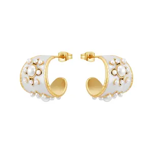 Latest 18K Gold Plated Stainless Steel Jewelry Exquisite White Epoxy Pearls Flower Hoop Earring For Women Party Earrings E231478