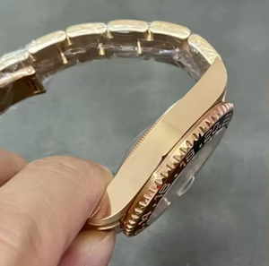 Reloj Mecánico Personalizado de Oro Real de 18K con Movimiento 3255 de 40 mm, Luminoso, Resistente al Agua y con Peso - Product Image 3