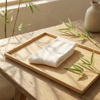 Chaussettes de ville minimalistes antibactériennes sans couture en fibre de bambou blanches unies