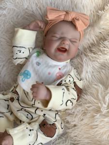 Ropa <span class=keywords><strong>Pou</strong></span> Poupe Reborn Dolls Real Baby Bebe Gerek Boneca Cerdo Modelo DIY Juguetes para niños y adultos Niños y mujeres - Product Image 4