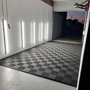 Carreaux de sol de garage d'usine en Chine, installation dans mon atelier de voiture Tapis de sol de garage en plastique PP Revêtement de sol en plastique