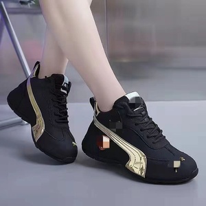 Autunno e inverno nuovi uomini e donne con la stessa coppia di <span class=keywords><strong>scarpe</strong></span> casual traspiranti con suola morbida in pelle <span class=keywords><strong>scarpe</strong></span> alzanti - Product Image 3