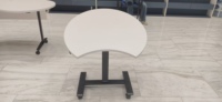 Nouveau design : Bureau d'enseignant combiné avec armoire, mobilier de bureau réglable en hauteur, table rotative en bois cintrée avec roulettes