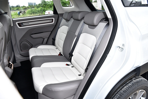 Auto Usado 2026 Geely Icon 1.5TD SUV Compacto 7DCT FWD, Alta Tecnología y Ahorro <span class=keywords><strong>de</strong></span> Combustible - Product Image 4