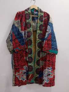 Chaqueta Reversible Kantha de algodón 100%, Chaqueta abierta con estampado Floral hecho a mano, detalle bordado acolchado, proceso de punto tejido - Product Image 2